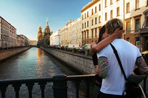 kissing_spot grand gestures of love